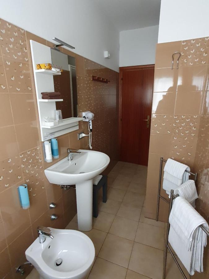 Hotel Cormorano Педазо Екстериор снимка